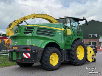 Veldhakselaar John Deere 8400 HAKSELAAR