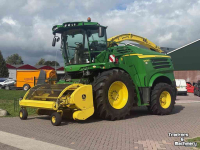 Veldhakselaar John Deere 8400 HAKSELAAR