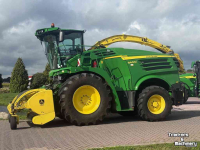Veldhakselaar John Deere 8400 HAKSELAAR