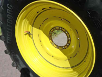 Wielen, Banden, Velgen & Afstandsringen Trelleborg 710/70 r42 tm900