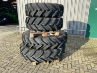 Wielen, Banden, Velgen & Afstandsringen Michelin Agribib 13.6R38 + 13.6R24 op verstel velgen