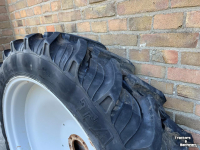Wielen, Banden, Velgen & Afstandsringen Taurus 270/95R46