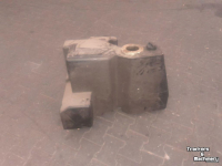 Diverse gebruikte onderdelen Massey Ferguson HYDRAULIEKTANK 7400-SERIE