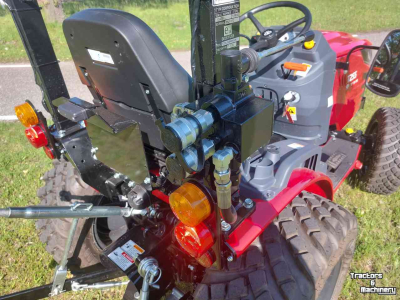 Compact tractor TYM T255h