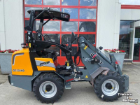 Shovel / Wiellader / Kniklader Giant G2300HD direct leverbaar !