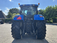 Tractor / Trekker New Holland T7030 PowerCommand. Fronthef, Vooras vering, 40km.