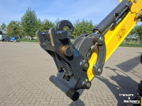 Mini-graver / Mini-graafmachine New Holland E14D