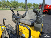 Mini-graver / Mini-graafmachine New Holland E14D