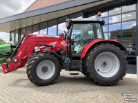 Tractor / Trekker Massey Ferguson 5711 SL Dyna- 4 Efficiënt met voorlader