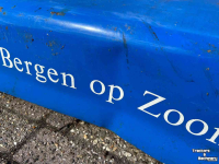 Gebruikte onderdelen van tractoren New Holland TL motorkap gebruikt