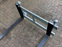 Palletframes Hemach Vorkenbord met Lepels