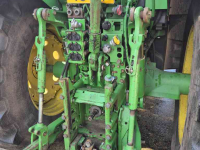 Tractor / Trekker John Deere 7920 met fronthef+pto