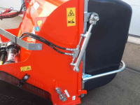 Graszodebeluchter Kubota Koala 1200 klepelmaaier- vertikuteermachine   verticuteer peruzzo- kubota