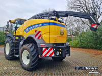 Veldhakselaar New Holland FR 920 hakselaar