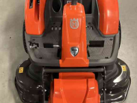 Zitmaaier Husqvarna R214