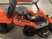 Zitmaaier Husqvarna R214