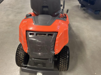 Zitmaaier Husqvarna R214