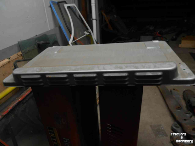 Gebruikte onderdelen van tractoren Massey Ferguson 675/690/698/699
