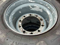 Wielen, Banden, Velgen & Afstandsringen  700/40R22.5