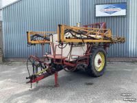 Getrokken Veldspuit Cebeco 3000/27