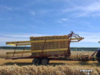 Overige oogstmachines en toebehoren New Holland 1016 balenverzamelwagen in klantoverdracht