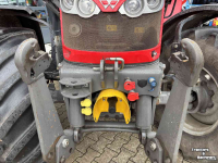 Tractor / Trekker Massey Ferguson 5711 SL Dyna- 4 Efficiënt met voorlader