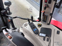 Tractor / Trekker Massey Ferguson 5711 SL Dyna- 4 Efficiënt met voorlader
