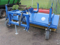 Veegmachine AP VHZ2750 HH LW3 veegmachine rolbezem rolveger met opvangbak