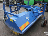 Veegmachine AP VHZ2750 HH LW3 veegmachine rolbezem rolveger met opvangbak