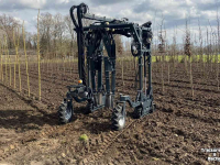 Overige boomkwekerijmachines en toebehoren  snoeimachine steekmachine buxusknipper rondsteekmachine