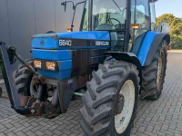 Tractor / Trekker New Holland 6640 SE