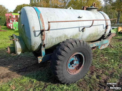 Overige beregeningsmachines en toebehoren  Watertank, waterwagen 2600 l. Diversen