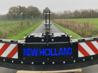 Front-bumper New Holland Trekkerbumper / Tractorbumper / Rubber schuif / Frontgewicht