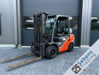 Heftruck Toyota 02-8FGF30 / Toyota Tonero 30