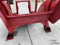 Gebruikte onderdelen van tractoren International kaal cabine frame van een 845XL, 4 cilinder XL cabine met korte poken