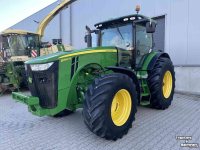 Tractor / Trekker John Deere 8260R