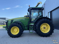 Tractor / Trekker John Deere 8260R