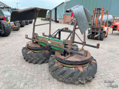 Kuilverdeler Rogedi Kuilverdeler voeraanschuifwiel, weidebouwmachines