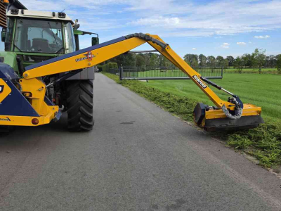 Maaiarm met klepelmaaier Bomford Falcon 5.5