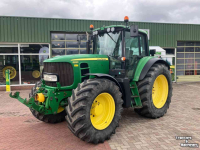 Tractor / Trekker John Deere 6830