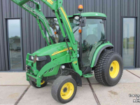 Compact tractor John Deere 4720 compacttrekker hydrostaat tuinbouwtrekker tractor voorlader frontlader