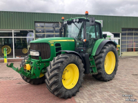 Tractor / Trekker John Deere 6830