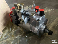 Laad/Graaf combinatie New Holland Brandstofpomp Laad/Graaf  Parts nr:87840745
