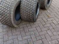 Wielen, Banden, Velgen & Afstandsringen BKT 31x15.5R15 gazon profiel