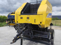 Persen / Balenpers / Pakkenpers New Holland BR 7070 Crop Cutter Ronde-balen pers