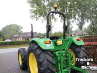 Tractor / Trekker John Deere 5065E 4WD