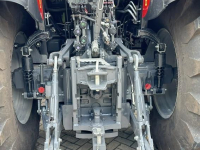 Tractor / Trekker Massey Ferguson 7715S Eff. Dyna-6