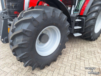 Tractor / Trekker Massey Ferguson 5M.145 DYNA-4 ESSENTIAL