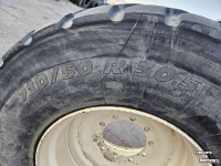Wielen, Banden, Velgen & Afstandsringen Michelin 710/50R30.5 op velg.
