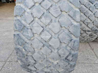 Wielen, Banden, Velgen & Afstandsringen Michelin 710/50R30.5 op velg.